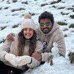 Shreya Anchan Instagram – Happiness is making snowman with Husband 😍🥶⛄️❄️

 #snowman #kashmirdairies❤️