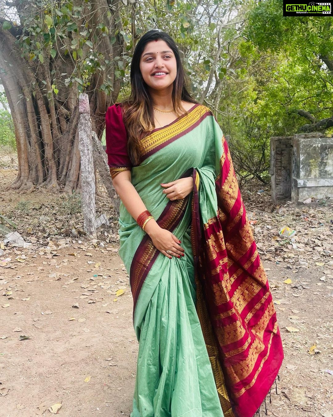 Shreya Anchan Instagram - Saree : @kaithari_nesavu_sarees Blouse: @chitras_fashion_studio