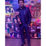 Shreya Anchan Instagram - I am so so happy and proud of you papa Best son….. This is not just a award Neenga ella Ammakuludaya manasayum jeyichitinga….. saravanan ipo ellorudaya veetu chella payan ayitaru. Enaku saravanan Madhiri Payan irundha nalla irukum nu you tube la comments naney padichi iruken , ipo Romba Romba sandhoshama iruku .You derserve it . Idhu ellamey unga hard work dedication ku kedacha Vetri ……you are such an amazing performer I take a bow for that saravanan mattum illa sidhu vum best son dhan 😘 Idhe madhiri innum nariya medaila nariya awards vanganum vanguveenga 🤩🥳 I love you so much papa @sidhu_sid_official ♥️