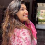Shreya Anchan Instagram - Wearing: @vintageclosetofkamali 💕