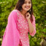 Shreya Anchan Instagram - 🫰🏻🫶🏻 Wearing @tada_wearhouse Pc @storiesbysidhu