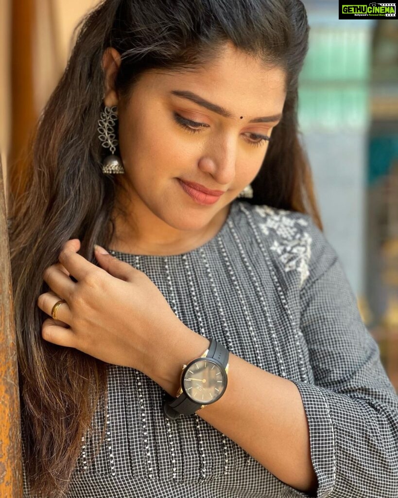 Shreya Anchan Instagram - Mother’s Day is just round the corner and @danielwellington my favourite brand has a sweet surprise! Shop from the website and get 10% off when buying 2 or more products, additionally use my code “SHREYAO” to get 15% more. Happy shopping! (Offer valid till May 8th) #danielwellington #ad