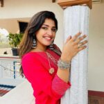 Shreya Anchan Instagram - Wearing @vintageclosetofkamali ✨ Accessories @cheapokart ✨