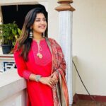 Shreya Anchan Instagram - Wearing @vintageclosetofkamali ✨ Accessories @cheapokart ✨