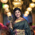 Shreya Anchan Instagram - Best Actress for Rajini #Zeekutumbaawards2023 What more do I need to start this year ✨ Feeling grateful, thankful & blessed 💫 Papa I respect and appreciate you for never trying to hold me back from what I desire in life. I could have never reached where I am without you. You are the reason behind all my success. Love u Purusha ❤️ @sidhu_sid_official To all my fanfam thank you for your love , time and your positive energy. It lifts my spirit You guys are amazing Lots of love to you my dear fanfam 💜 Thank you @zeetamizh 💜Ramanan sir, Aran sir for this great opportunity Very Much honored ✨ Thank you my whole Rajini team 🤗 #Rajini #bestactress #zeekutumbaawards2023 Chennai, India