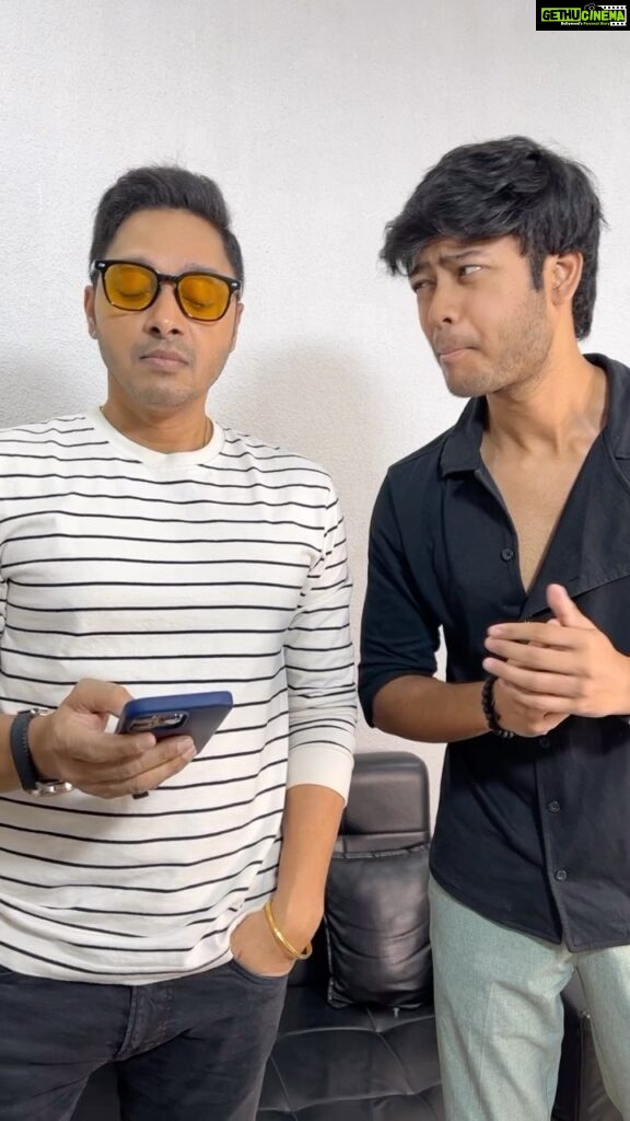 Shreyas Talpade Instagram - Kaisa laga humaara mazak doston? Keh sakte hai ki nahi? 🤣🫗🥃🥃🤣 Such a sport you are Shreyas sir. ❤ Loads of love. ❤ Also a special episode of 'The Bollywood Talk Show’ featuring Shreyas sir is currently streaming on @iwmbuzz channel. Do watch it and also like, share and subscribe to IWMBuzz if you haven’t already. ❤ #shreyastalpade #funnyvideo #funnyvideos #funnyreels #funnyreel