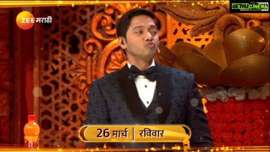 Shreyas Talpade Instagram - Srivalli सिर्फ मेरेकु देखि नही…मेरेकु पप्प्प्पी भी दी ना भाऊ…. प्यार होगया full to अपुनको… झूठ लगताय??? तर बघाच मग… Only on झी चित्र गौरव पुरस्कार २०२३! 26th मार्च, रविवार, संध्या, 7 वा. #zeechitragaurav2023