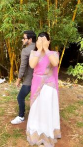 Shreyas Talpade Instagram - 💃🕺🏻🎥 steps alongside  @shreyastalpade27 
Enjoying every moment of the shoot 📽🤩 

Stay tuned for the next one! 

Hairstyle and makeup by :- @alisha_makeover_0607
