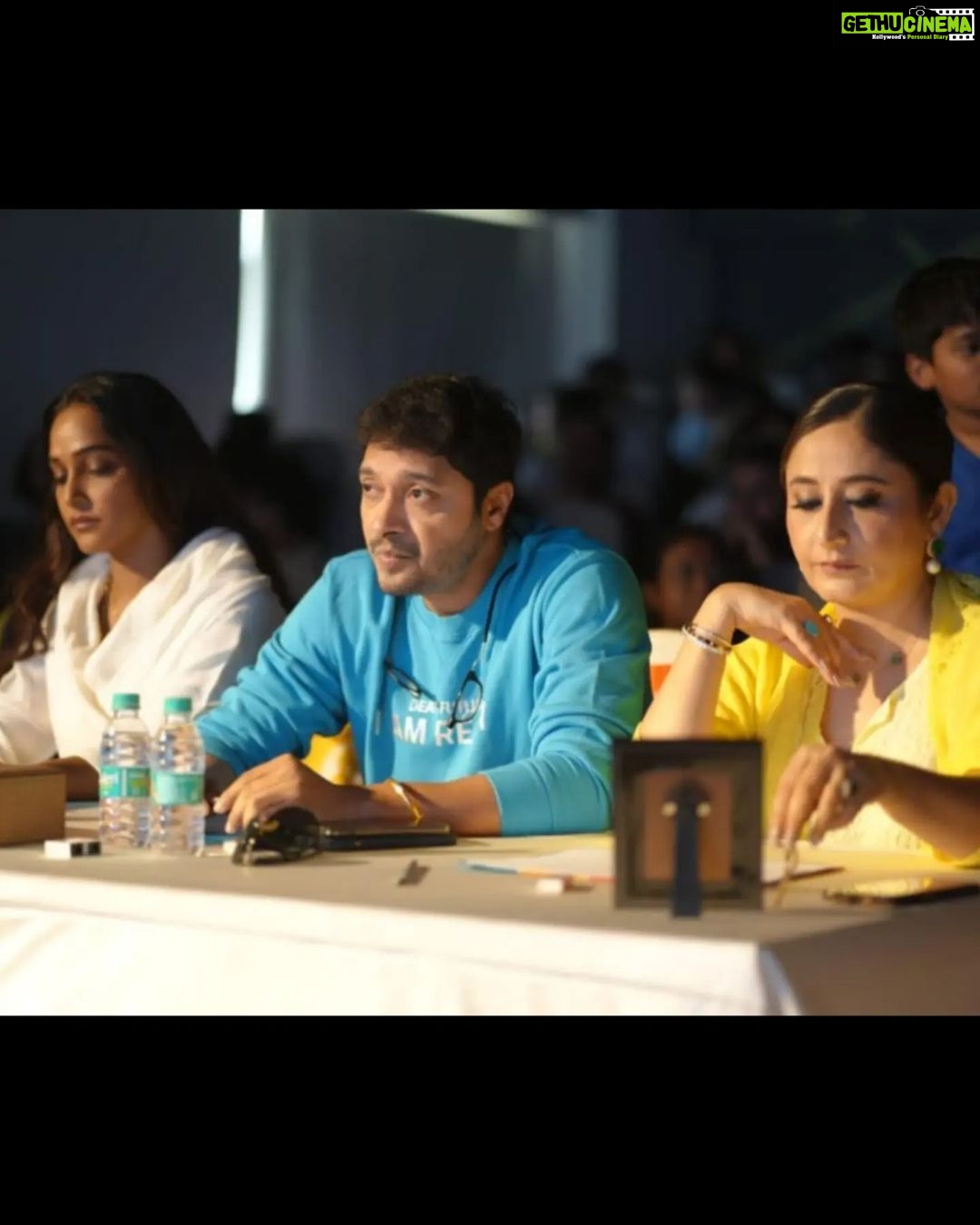 Shreyas Talpade Instagram - From following our budding little scientist, little engineer, little chef, little artist, little academician for all her events…to judging the prestigious one-act play competition of the seniors…the 3 day Inspirus 2023 fest at @jbcn_oshiwara not only Inspired me but Amazed as well. A huge round of applause for the Management team, Teachers, Support staff, Parents & the fantastic learners for making this a biggg success. 👏👏👍👍🔥🔥 #jbcn #school #competition #nostalgia #festivities JBCN International School, Oshiwara