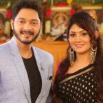 Shreyas Talpade Instagram - My first south feature. 🕺🏻🕺🏻 Apne mujhe South movie ke Hindi dub mein itna प्यार diya अब aap dekhenge mujhe in a kickass South movie hero avatar...New beginnings 🙏 Grateful always. Make up by: @rakesh_makeup Babu Hair by: Rahul Jacket by: @dipesh_hingu #Ajagratha @radhika_kumarswamy