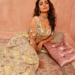 Shriya Saran Instagram – 𝙋𝙎 @ 𝙆𝙂 | 𝙏𝙝𝙚 𝙋𝙎 𝙄𝙘𝙤𝙣 𝙀𝙙𝙞𝙩𝙞𝙤𝙣
𝘈𝘴 𝘸𝘦 𝘭𝘢𝘶𝘯𝘤𝘩 𝘰𝘶𝘳 𝘣𝘳𝘪𝘥𝘢𝘭 𝘧𝘭𝘢𝘨𝘴𝘩𝘪𝘱 𝘴𝘵𝘰𝘳𝘦 𝘪𝘯 𝘒𝘢𝘭𝘢 𝘎𝘩𝘰𝘥𝘢, 𝘸𝘦 𝘢𝘳𝘦 𝘤𝘦𝘭𝘦𝘣𝘳𝘢𝘵𝘪𝘯𝘨 𝘵𝘩𝘦 𝘮𝘪𝘭𝘦𝘴𝘵𝘰𝘯𝘦 𝘸𝘪𝘵𝘩 𝘰𝘶𝘳 𝘖𝘎 #𝘗𝘚𝘎𝘪𝘳𝘭𝘴 𝘪𝘯 𝘵𝘩𝘦 𝘢𝘭𝘭-𝘯𝘦𝘸 ‘𝘔𝘰𝘥𝘦𝘳𝘯 𝘔𝘶𝘨𝘩𝘢𝘭𝘴’ 𝘤𝘰𝘭𝘭𝘦𝘤𝘵𝘪𝘰𝘯. 

 “@shriya_saran1109 is one of the coolest girls you’ll ever come across — she is playful, fun, individualistic and wears her heart on her sleeves. She swears by PS for her off-duty style. Her personal style is very modern, and that’s what we’ve tried to capture with this campaign.” — Payal Singhal

Shriya Saran in the Velvet Appliqué Lehenga from the SS’23 ‘Modern Mughals’ collection, available exclusively at the newly opened Kala Ghoda store. 

📍Payal Singhal, Ground Floor, Bhogilal Hargovindas Bldg, 18/20, K Dubash Marg, Kala Ghoda, Fort, Mumbai

For shopping assistance:
Email: cs@payalsinghal.com
Call/WhatsApp: +91 9321578764

Jewellery credit @jewelsbymoksh 
Shot by @porus.vimadalal
Styled by @prayag.menon
HMU @inherchair

#NewCollection #PSIcon #ModernMughals #Campaign #PSFullCircle #PSMileston #Fashion #NewStore #NewLauncn