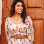 Shriya Saran Instagram - Happy Sunday from music school Releasing on 12 th may