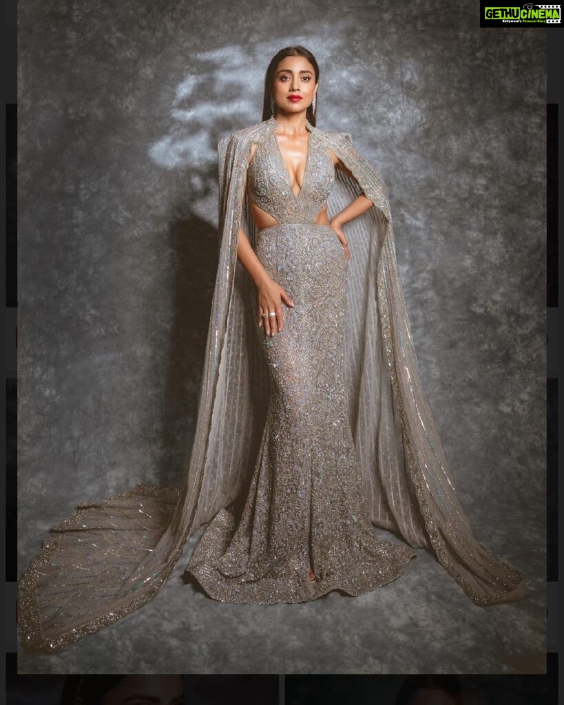 Shriya Saran Instagram - Outfit- @dlmayaofficial Jewellery- @hybajewels @karishma.joolry Makeup- @makeupbymahendra7 Hair- @yogitasheth96 Photographer- deepak_das_photography For @realbollywoodhungama