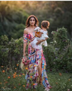 Shriya Saran Instagram - Thank you @portraits_by_sinjita for capturing me with radha . Precious 
Wearing @payalsinghal for @kabzaamovieofficial promotions . 
We decided to bring Radha in for some pictures . 
Make up @makeupbymahendra7 
Hair @yogitasheth96