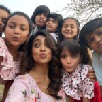 Shriya Saran Instagram – Look at us !!!! This was a fun shoot
@paparaobiyyala
@yaminifilms
Thank you
#comingsoon
First single from #musicschoolmovie will be out on April 5th to tune you back into joy.
An Ilaiyaraaja musical 🎶
#ChaduveChaduvantaaru
#PadhteJaoBaccha
#MummySollumVaarththa
Stay tuned to @adityamusic
Hitting the big screens on May 12th ✨
#ilaiyaraaja #ilaiyaraaja75 #ilaiyaraajamusic @yaminifilms @srivenkateswaracreations @dilraju.producer @pvrpictures #paparaobiyyala #musicschoolmovie @adityamusicindia @adityamusictamil @adityamusicteluguofficial @yaminibiyyala @pavijaypoet @drsagargeetkar @thisispriyamali @padmaja.07 @sarathsantoshofficial @nehagirish_
@shriya_saran1109 @sharmanjoshi
@singer_shaan @joinprakashraj
@mulay.suhasini @benjmingilani @monaambegaonkar @bugskrishna @shrikanth_iyyangar @sutradharactors @imvaquarshaikh @gracy.goswami @ozu.barua
@rohanroy_actor @vivaanmunoth @siddhiksha_childartist @karthikeyame @olivia_charan @aa.kalyani @mokshapilli @amritakanjani @shlokareddyy @pratik.baresole @angelvedaswiny_official_ @vinitasuranaofficial @ram_baresole mollyy_011 @divitwho @pranathi_mandapati @akshara_venkateshwar_ @ammudancer_official_ @sanjhi_02 @dancer_venkatesh_ @childactor_harshit
@deohanskiran @raagareddy @kmrajeev.nair @amrit.pritam_official
@deba_chang @vrsiddareddy @akshaybalsaraf
@wallsandtrends @anilandbhanu @vamsikaka
@sunnybakshiinmumbai @sanchitatrivedi @idhyahmedia