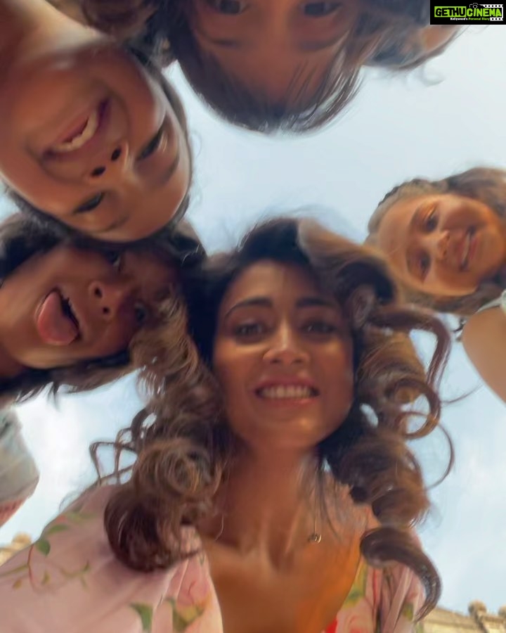 Shriya Saran Instagram - Look at us !!!! This was a fun shoot @paparaobiyyala @yaminifilms Thank you #comingsoon First single from #musicschoolmovie will be out on April 5th to tune you back into joy. An Ilaiyaraaja musical 🎶 #ChaduveChaduvantaaru #PadhteJaoBaccha #MummySollumVaarththa Stay tuned to @adityamusic Hitting the big screens on May 12th ✨ #ilaiyaraaja #ilaiyaraaja75 #ilaiyaraajamusic @yaminifilms @srivenkateswaracreations @dilraju.producer @pvrpictures #paparaobiyyala #musicschoolmovie @adityamusicindia @adityamusictamil @adityamusicteluguofficial @yaminibiyyala @pavijaypoet @drsagargeetkar @thisispriyamali @padmaja.07 @sarathsantoshofficial @nehagirish_ @shriya_saran1109 @sharmanjoshi @singer_shaan @joinprakashraj @mulay.suhasini @benjmingilani @monaambegaonkar @bugskrishna @shrikanth_iyyangar @sutradharactors @imvaquarshaikh @gracy.goswami @ozu.barua @rohanroy_actor @vivaanmunoth @siddhiksha_childartist @karthikeyame @olivia_charan @aa.kalyani @mokshapilli @amritakanjani @shlokareddyy @pratik.baresole @angelvedaswiny_official_ @vinitasuranaofficial @ram_baresole mollyy_011 @divitwho @pranathi_mandapati @akshara_venkateshwar_ @ammudancer_official_ @sanjhi_02 @dancer_venkatesh_ @childactor_harshit @deohanskiran @raagareddy @kmrajeev.nair @amrit.pritam_official @deba_chang @vrsiddareddy @akshaybalsaraf @wallsandtrends @anilandbhanu @vamsikaka @sunnybakshiinmumbai @sanchitatrivedi @idhyahmedia