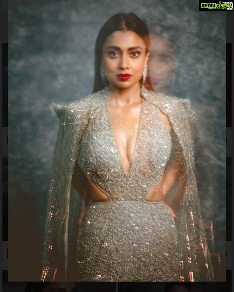 Shriya Saran Instagram - Outfit- @dlmayaofficial Jewellery- @hybajewels @karishma.joolry Makeup- @makeupbymahendra7 Hair- @yogitasheth96 Photographer- deepak_das_photography For @realbollywoodhungama