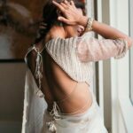 Shriya Saran Instagram - @shriya_saran1109 . Pc : @_dee_jay_r @deepak_vijay_photography Wearing @sithara_kudige @makeupbymahendra7 @priyanka_sherkar1 Jwellery @kushalsfashionjewellery