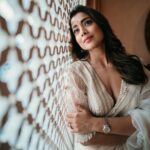 Shriya Saran Instagram - Grateful for your love @sithara_kudige @priyanka_sherkar1 @priyanka_sherkar1 @deepak_vijay_photography @kabzaamovieofficial