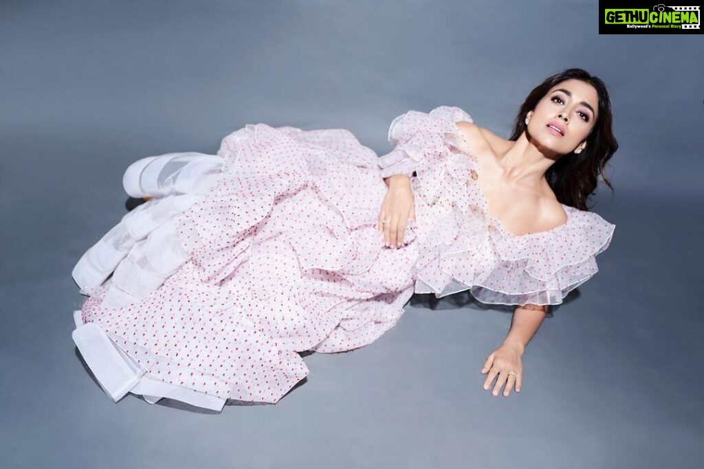 Shriya Saran Instagram - Pretty in pink Yesterday in delhi for music school promotions Wearing @gauriandnainika Makeup @makeupbymahendra7 Hair @yogitasheth96 Shot by @venurasuri