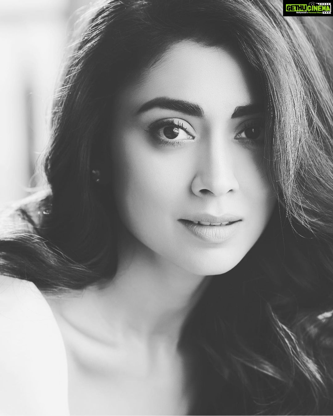 Shriya Saran Instagram - @kabzaamovieofficial promotions. Excited !!!! 17 th march @kabzaamovieofficial #riseofgangster #panindia #indianmovies #grateful Big day !!!! Photographer @venurasuri Wearing @gauriandnainika Make up @makeupbymahendra7 Hair @priyanka_sherkar1 Management @media9manoj Shot at @westinhyderabad Jwellery @anitadongre bracelet This bracelet spearheads the Promise of Hope initiative, which is a joint mission of Anita Dongre and CITTA. It is designed to support and sustain the education of girl students at the Rajkumari Ratnavati Girls School in Jaisalmer. When you purchase it, you empower young women to dream and create their best lives. Crafted from sterling silver and plated in gold, 100% of the proceeds from sales are donated to the school.