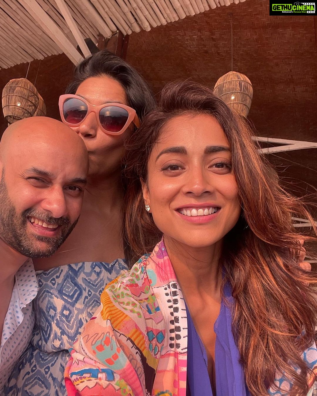Shriya Saran Instagram - A day in Goa !!!! So worth it , thank you Love you guys @dhrutidave @rahullings @therahulaggarwal @suparnamoitra_