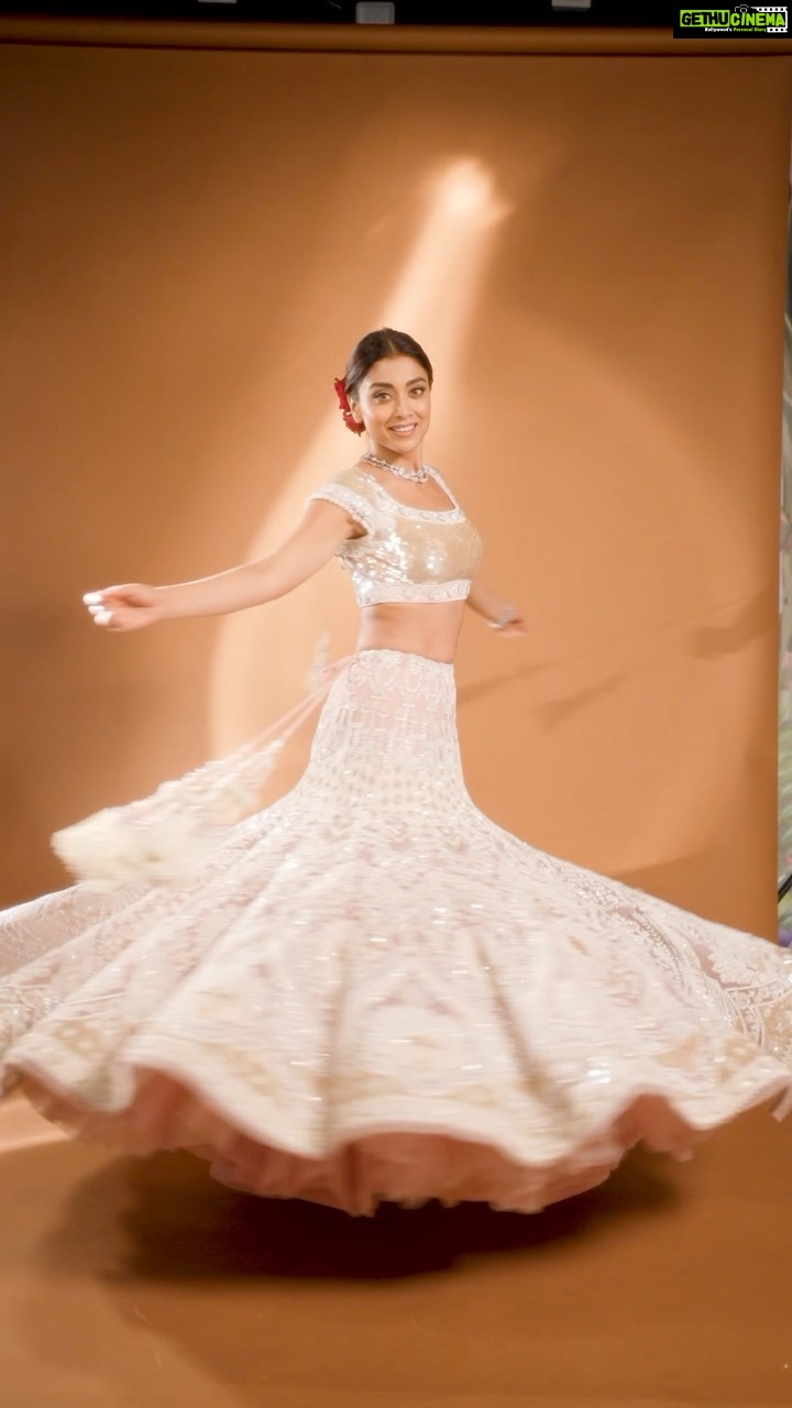 Shriya Saran Instagram - Magazine: @wedding_affair Produced by: @maximus_collabs_ Photographer: @kvinayak11 Stylist: @shnoy09 Outfit: @reynutaandon Jewellery: @allthatglitters.jewellery Makeup Artist: @ajayshelarmakeupartist Hair Stylist: @priyanka_sherkar1 Location: @maximusstudiomumbai Video : @rangpictures Artist PR Agency: @hypenq_pr