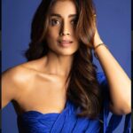 Shriya Saran Instagram - Thank you, Grateful 😇 Outfit- @rimzimdaduofficial Jewellery- @misho_designs Styled by- @anishagandhi3 & @rochelledsa Photography- @harshphotography11 Make up @praveenmakeup Hair @priyanka_sherkar1