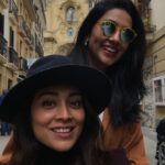Shriya Saran Instagram - @dhrutidave thank you for being the kindest soul I know . You are amazing just the way you are . To non stop taking and always being a mommy , to being the best listener and always giving gyan , To always being a friend in need . Love you to the moon and back …. You are the bestest mom after my mom @neerjasaran