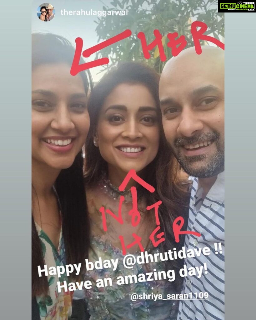 Shriya Saran Instagram - @dhrutidave thank you for being the kindest soul I know . You are amazing just the way you are . To non stop taking and always being a mommy , to being the best listener and always giving gyan , To always being a friend in need . Love you to the moon and back …. You are the bestest mom after my mom @neerjasaran