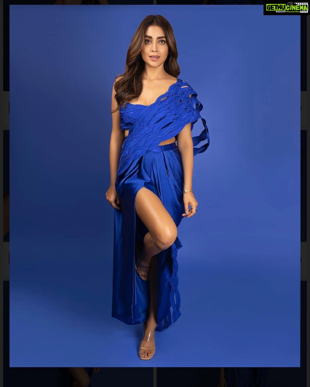 Shriya Saran Instagram - Thank you, Grateful π Outfit- @rimzimdaduofficial Jewellery- @misho_designs Styled by- @anishagandhi3 & @rochelledsa Photography- @harshphotography11 Make up @praveenmakeup Hair @priyanka_sherkar1