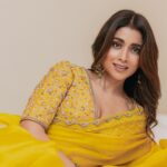 Shriya Saran Instagram – @kabzaamovieofficial 
@rchandrumovies 
Photographer @arunprasath_photography 
Make up @praveenmakeup 
Hair @priyanka_sherkar1 
Outfit @sithara_kudige
