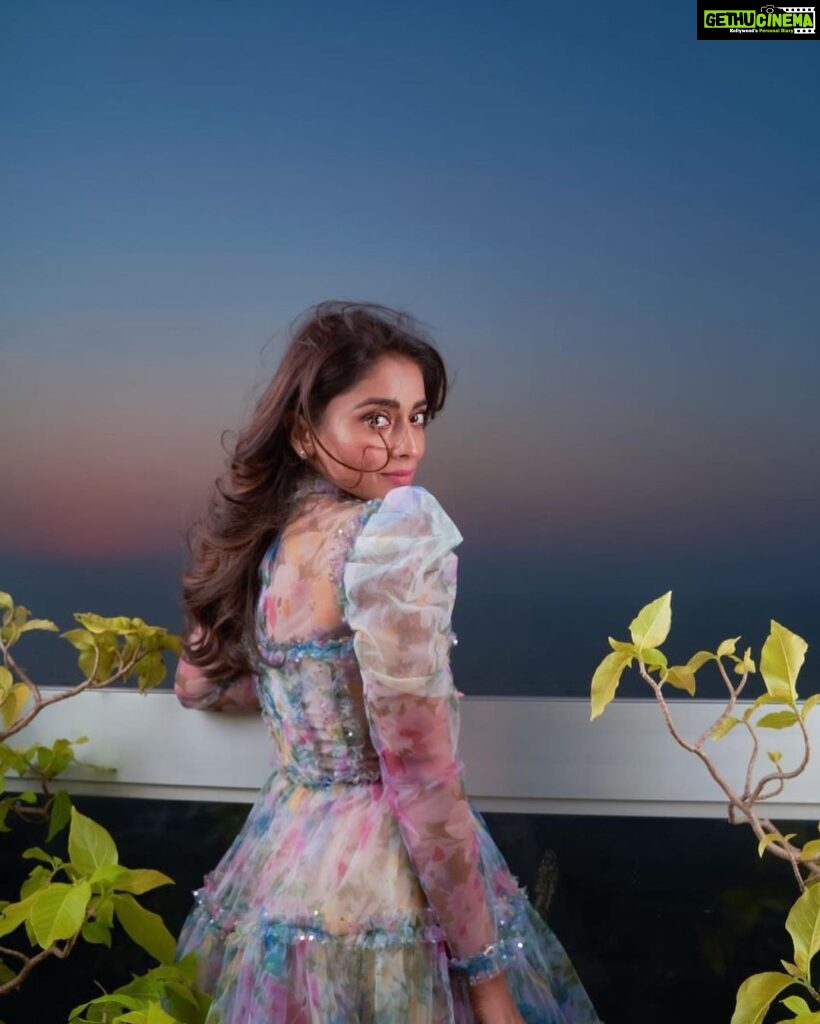 Shriya Saran Instagram - Love this outfit by @gauriandnainika Already wore it twice ! To all you pretty girls , you love your outfit , repeat it ! Recycle it . Sustainability is the key ! Thank you @elleindia for a fab afternoon Make up @mukeshpatilmakeup Hair @priyanka_sherkar1 Photographer @shubhammandhyanphotography