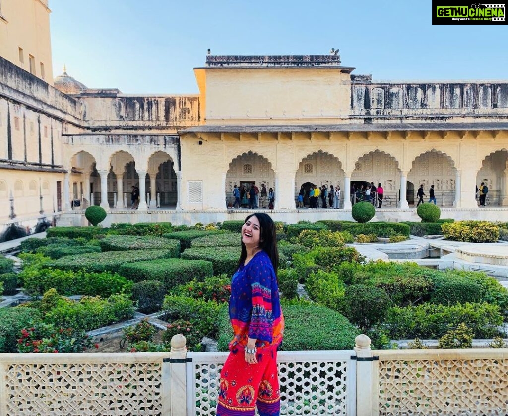 Shriya Sharma Instagram - Each of us must decide whether it is more important to be proved right or to provoke righteousness. #haveli#forts#indianheritage#legacies