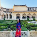Shriya Sharma Instagram – Each of us must decide whether it is more important to be proved right or to provoke righteousness.

#haveli#forts#indianheritage#legacies