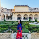 Shriya Sharma Instagram - Each of us must decide whether it is more important to be proved right or to provoke righteousness. #haveli#forts#indianheritage#legacies