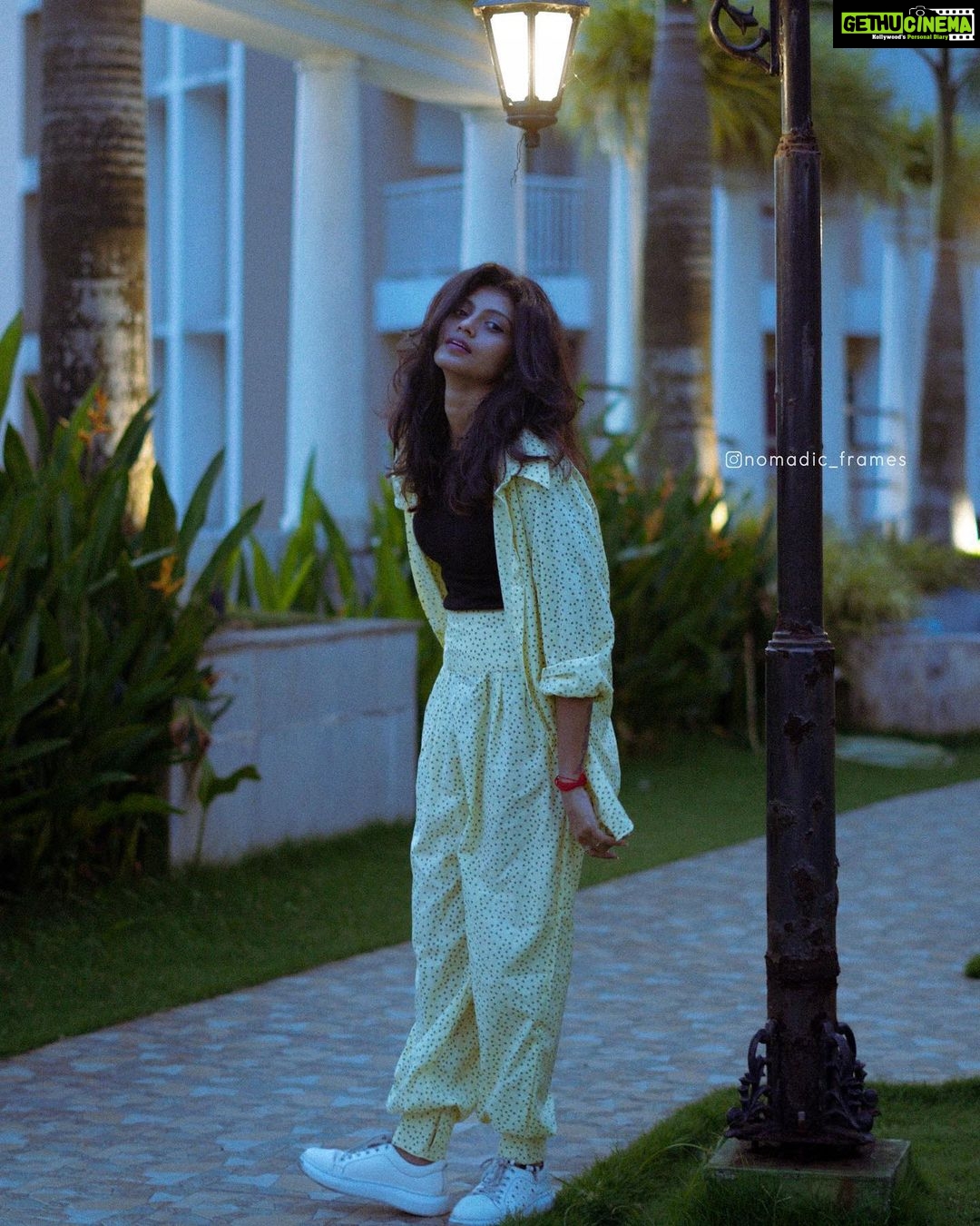 Shruthi Rajanikanth Instagram - I am at a stage of life where I only need those who understand me and loves me genuinely ❤️🩹❤️🔥 🦋 📸 @nomadic_frames