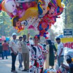 Shruthi Rajanikanth Instagram - Let the fun of colour and joy spread♏️🍻🍬#festival #chettikulangara_bharani #vibe 🎥 @nomadic_frames