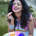 Shruthi Rajanikanth Instagram - Advance holi wishes😍💚💜💙💛🤍 📸 @nomadic_frames