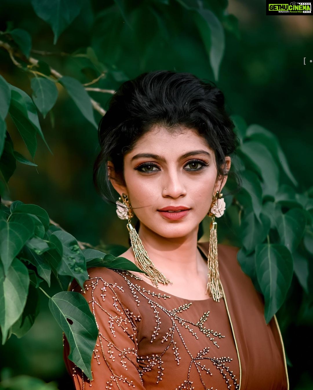 Shruthi Rajanikanth Instagram - Enhanced 🪷🍁 📸 @amalrajsby mua @stylishladies_saloon_and_spa costume @alank_ritaboutique