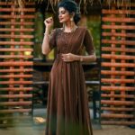 Shruthi Rajanikanth Instagram - Like a dry leaf beautifully abandoned 🍂🍂 📸 @amalrajsby mua @stylishladies_saloon_and_spa costume @alank_ritaboutique