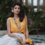 Shruthi Rajanikanth Instagram - Wrapped 🌼✨ 📸 @_twilightweddingstories mua @magnificentmakeupstudio