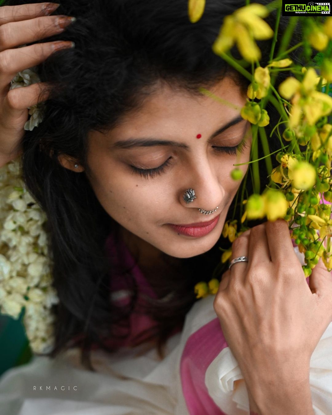 Shruthi Rajanikanth Instagram - Wishing you all a peaceful vishu β¨πΌπ» πΈ @the_______survivor