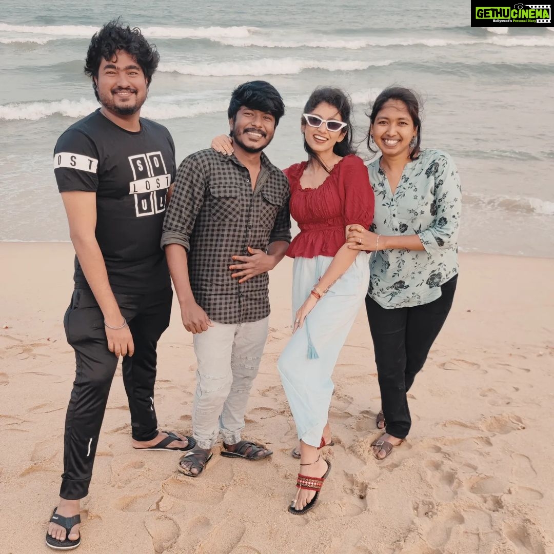 Shruthi Rajanikanth Instagram - Another realm🦋my butterflies 🦋✨️✨️✨️@aravind_lemurian @_vaishnav_c @sivaranjani.selvaraj.3