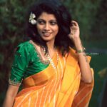 Shruthi Rajanikanth Instagram - ഒരു ദലം മാത്രം വിടർന്നൊരു ചെമ്പനീർ മുകുളമായ് നീയെന്റെ മുന്നിൽ നിന്നു🌸🦋 📸 @nomadic_frames Blouse work done by @thethread0flove ❤