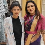 Shruthi Rajanikanth Instagram - Had a wonderful time at seemati... Do visit calicut showroom.. Its a wonder😍❤ @seemattitextiles @beenaseematti #seematti #seematticrafted #calicut #seematticalicut #letswelcomehappiness #launched #fashion #fashionstyle #shopping #newstore #sarees #weddingsarees #lehengas #kancheepuramattires #lacha #sharara #salwars #churidars #gowns