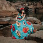 Shruthi Rajanikanth Instagram – උ㉫し㉫＄†ÏAし🦋👑

📸Photography&colourists
@adarsh_thamarakshan
Mua @magnificentmakeupstudio
📽️Cinematography  @i_am_canon_lvr_
👗Costume @goodfind777
📷@chithradersh______catz_wed