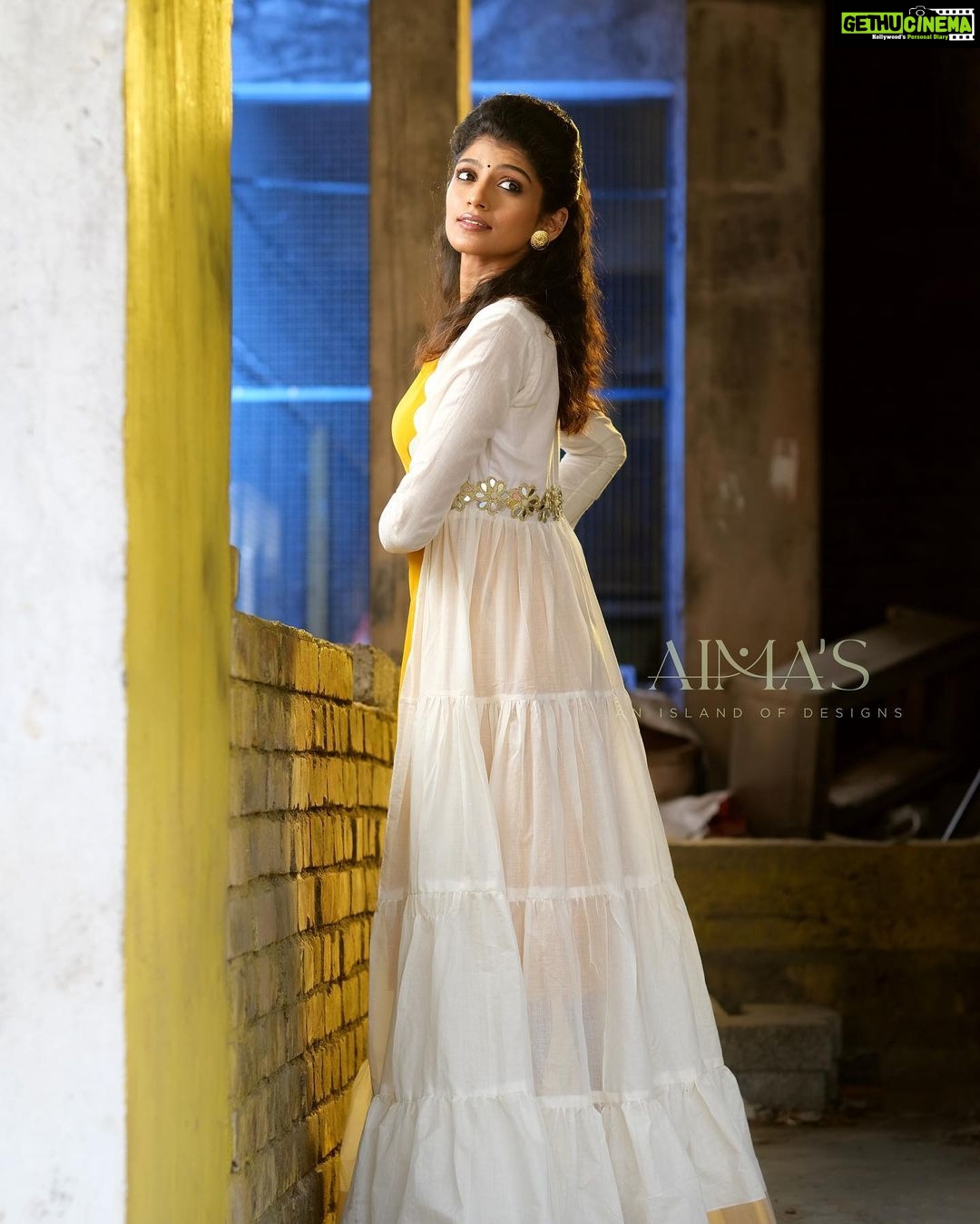 Shruthi Rajanikanth Instagram - Sparkling ✨ 📸 @mahadevan_thampi Mua @vijilsmakeover Costume @aimas_designz