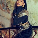 Shruti Haasan Instagram - 🖤🧿🌙 Styled by @profanayty Assisted by @whyshestyled Wearing @korvaiindia @_huemn @studio.metallurgy 📸 @mohitbhatia91 🏨 @theclaridgesnewdelhi 💇🏻‍♀️ @noori_hairstylist