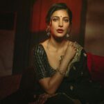Shruti Haasan Instagram - 🖤 💋 Stylist @neeraja.kona Asst stylist @manogna_gollapudi Photographer @adrin_sequeira